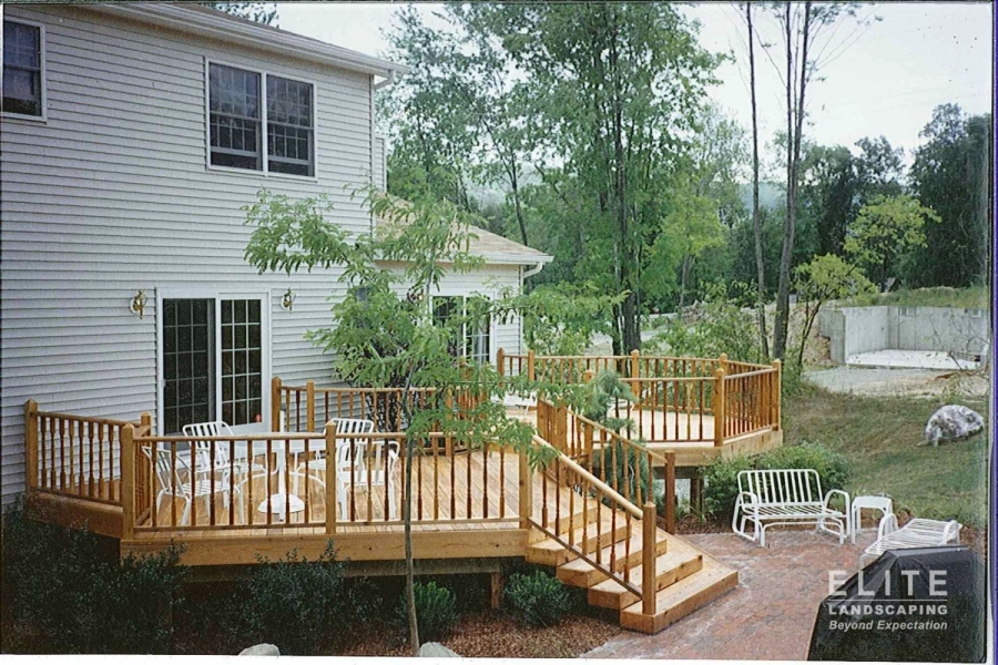 decks and balconies by elite landscaping 0073