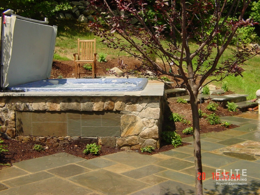 spa and hot tub by elite landscaping 0081