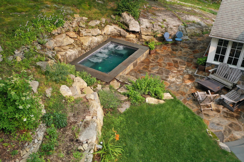 Minimalist outdoor dip pool concept image for maximizing your outdoor space