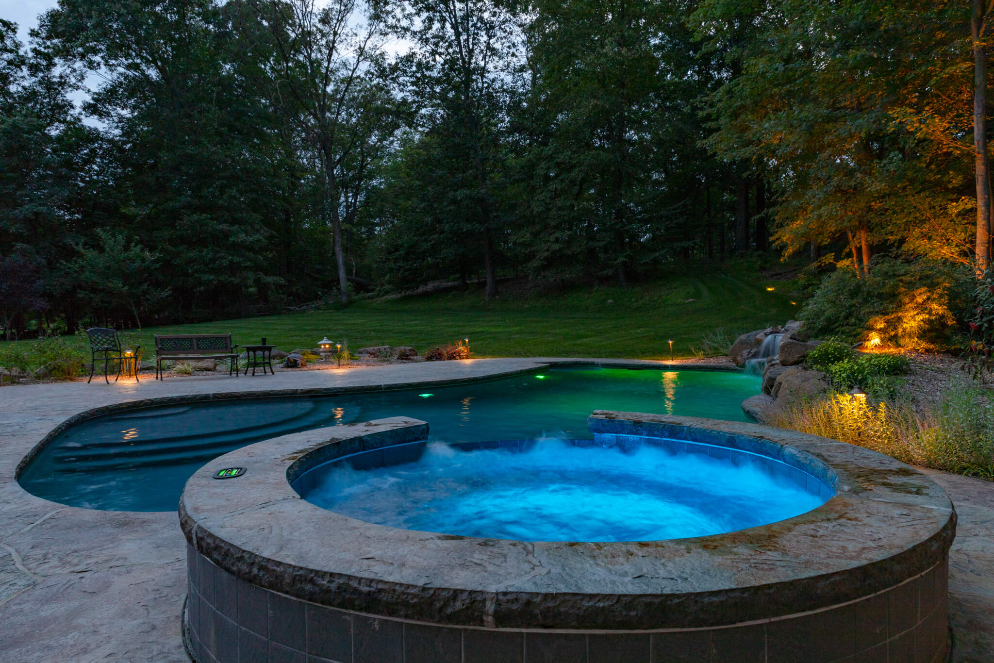 luxury hot tub featuring custom lighting, showing the best hot tub and spa design ideas