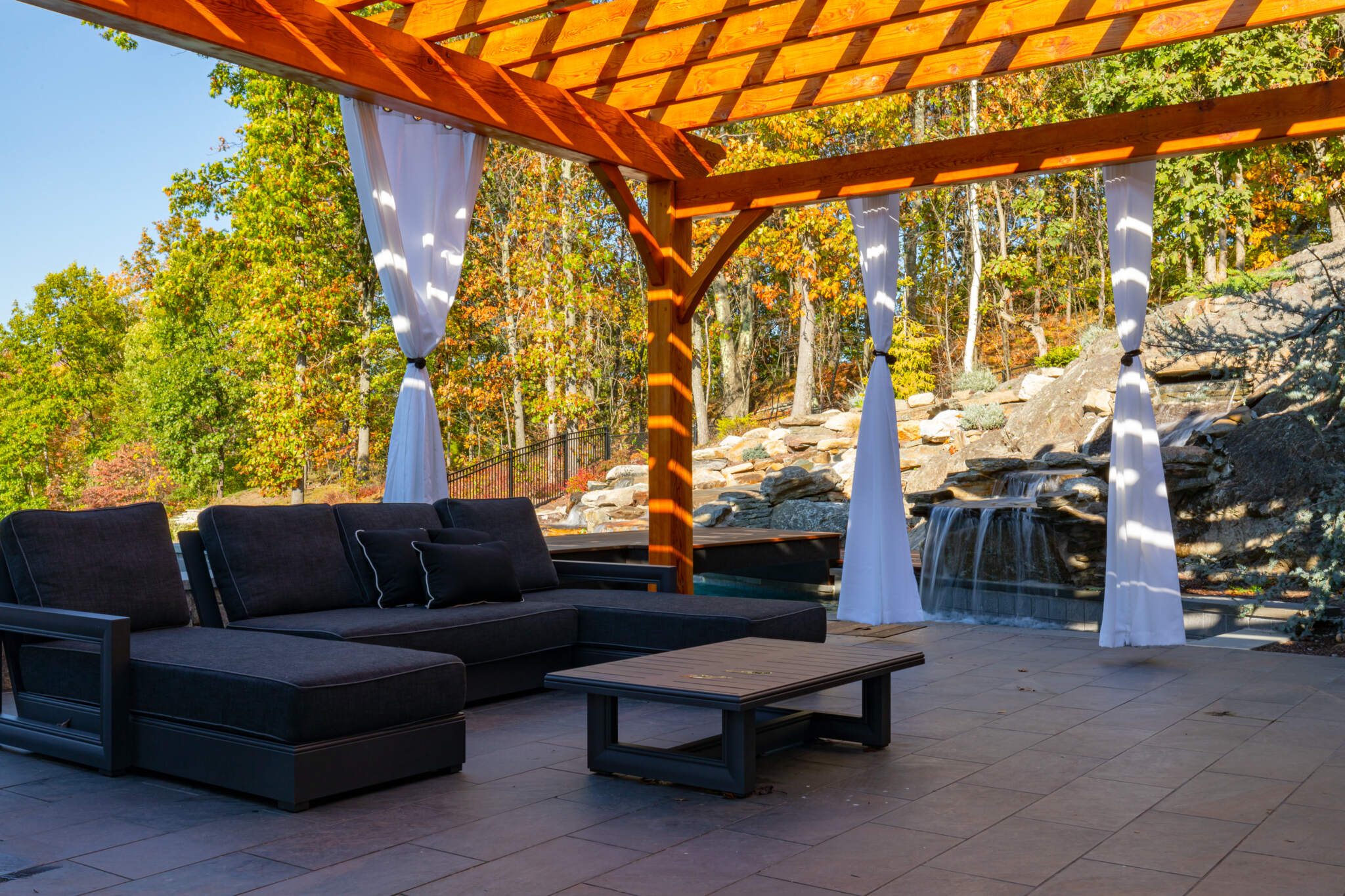 shade strucutre to create spa-like atmosphere in your backyard